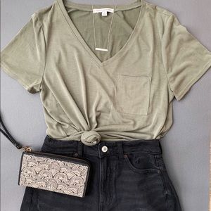 Green Envelope Short Sleeve Top